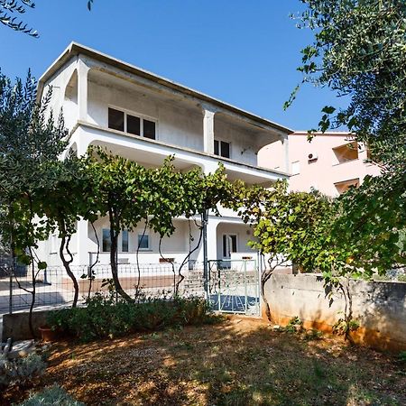 Apartments With A Parking Space Kornic, Krk - 5306 Екстериор снимка