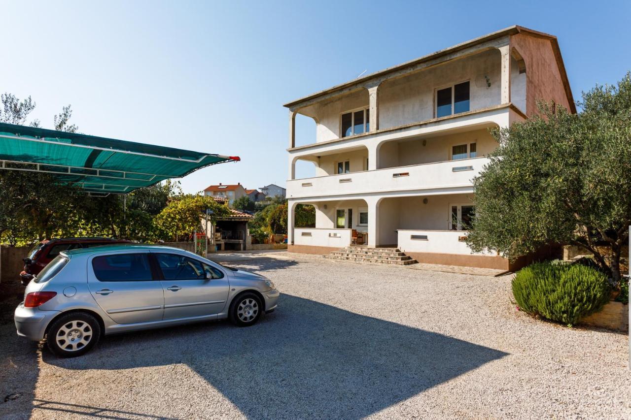 Apartments With A Parking Space Kornic, Krk - 5306 Екстериор снимка