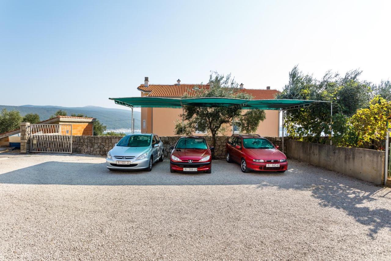 Apartments With A Parking Space Kornic, Krk - 5306 Екстериор снимка