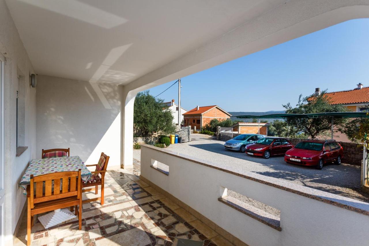 Apartments With A Parking Space Kornic, Krk - 5306 Екстериор снимка